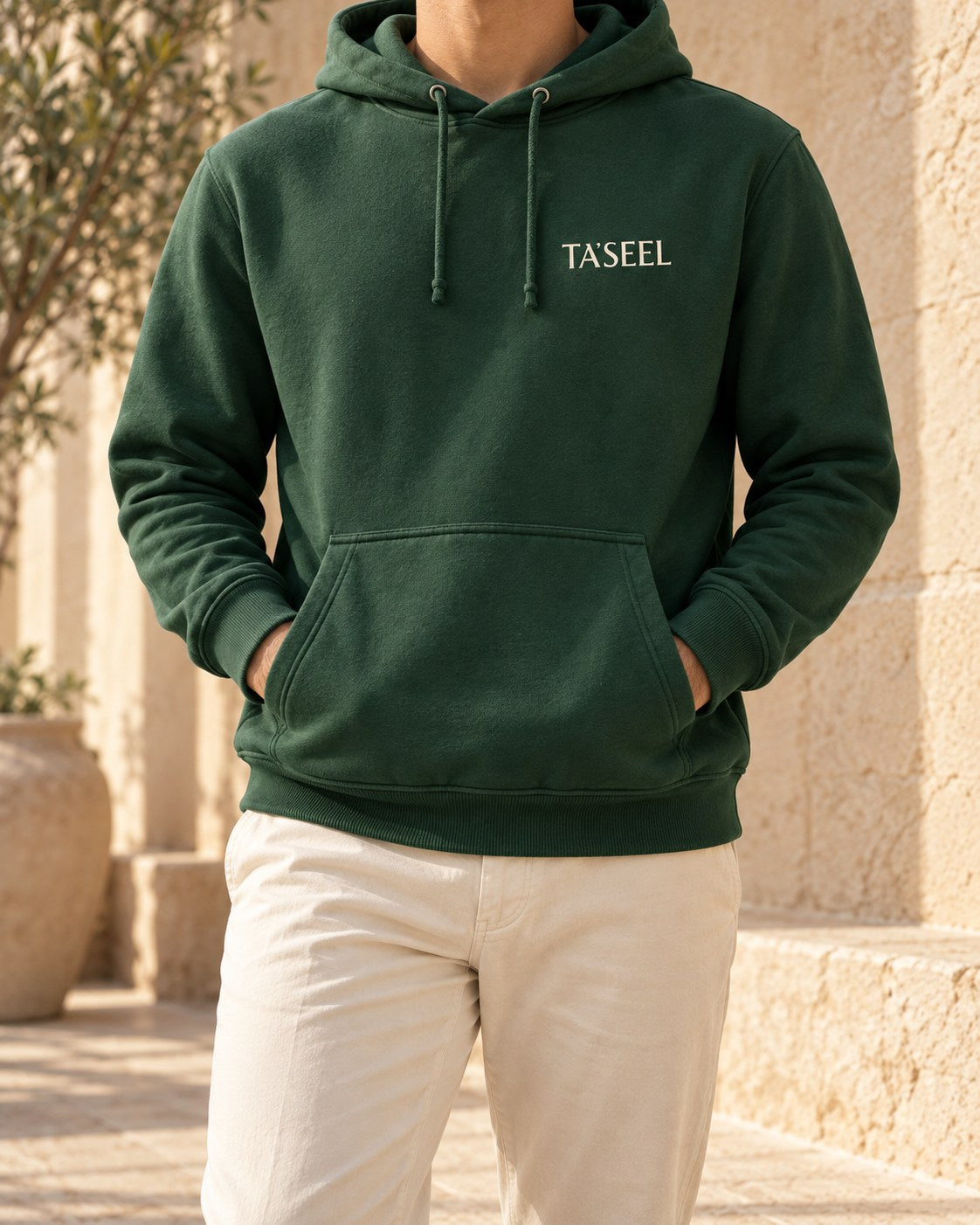 Wordmark Hoodie worn – Growth